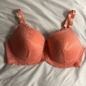 44D Peach Lace Bra ✨